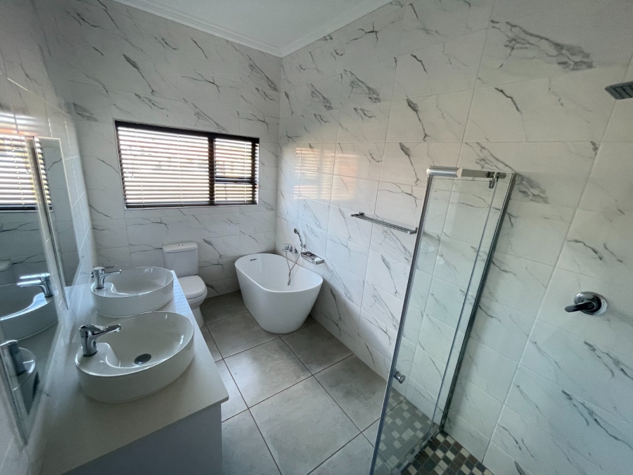 4 Bedroom Property for Sale in Wild Olive Estate Free State